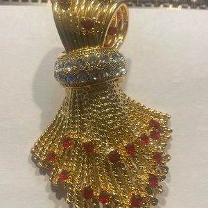 Original Camrose & Kross Brooch exquisite detail. New Stamped no box